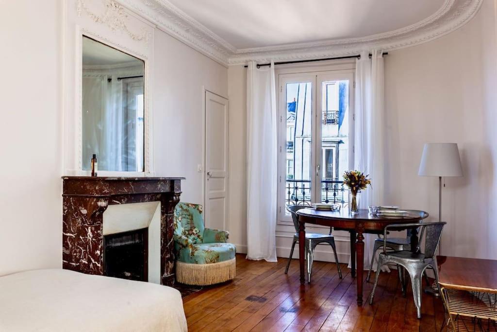 Charmant Appartement Au Coeur De Paryż Zewnętrze zdjęcie
